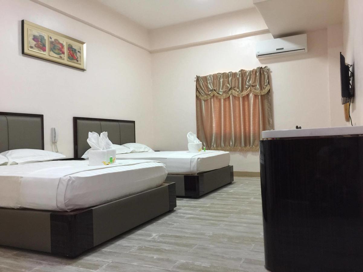 Meaco Royal Hotel - Lipa Lipa City Zewnętrze zdjęcie