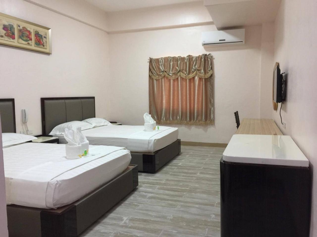 Meaco Royal Hotel - Lipa Lipa City Zewnętrze zdjęcie