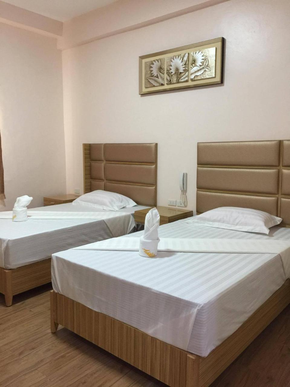 Meaco Royal Hotel - Lipa Lipa City Zewnętrze zdjęcie