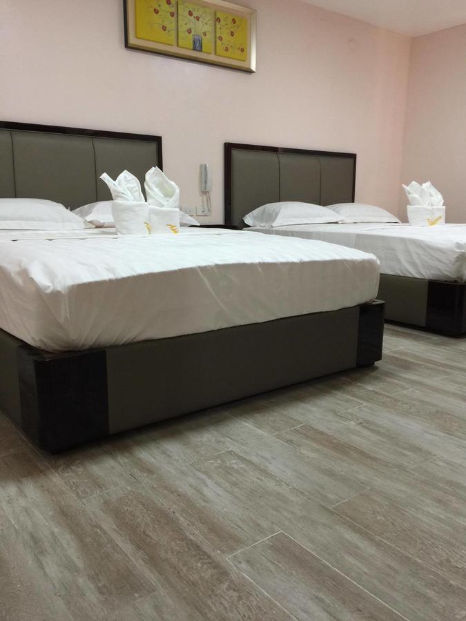 Meaco Royal Hotel - Lipa Lipa City Zewnętrze zdjęcie