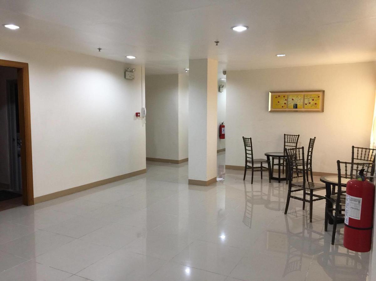 Meaco Royal Hotel - Lipa Lipa City Zewnętrze zdjęcie