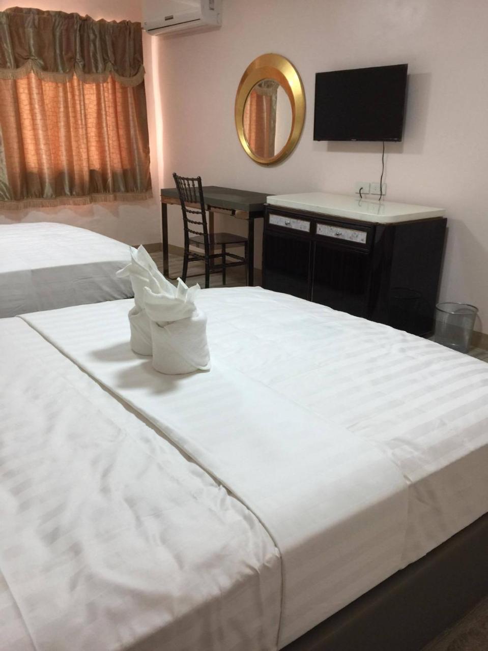 Meaco Royal Hotel - Lipa Lipa City Zewnętrze zdjęcie