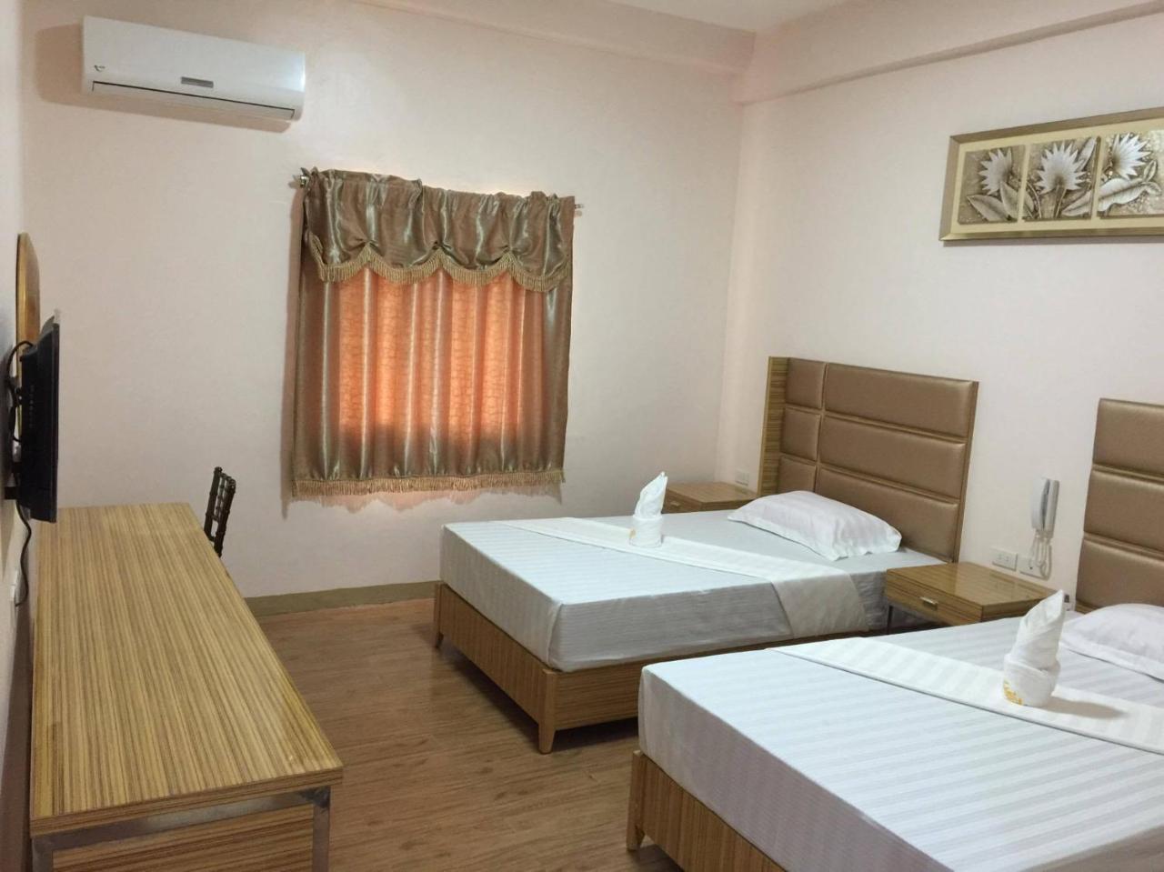 Meaco Royal Hotel - Lipa Lipa City Zewnętrze zdjęcie